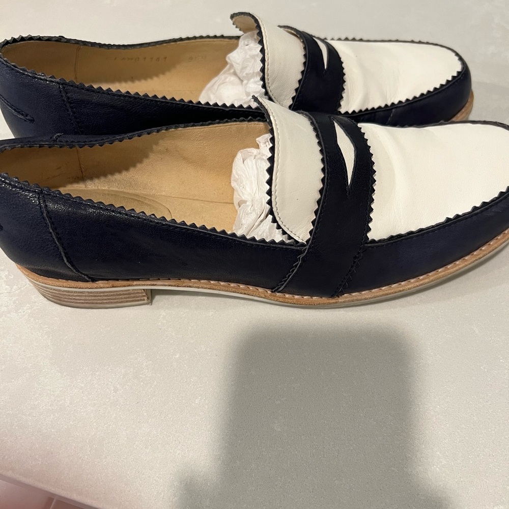 Stuart Weitzman aviator style loafers